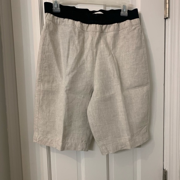 Chicos 100% Linen shorts elastic waist flax colored size 0.5 -10” inseam - Picture 1 of 5